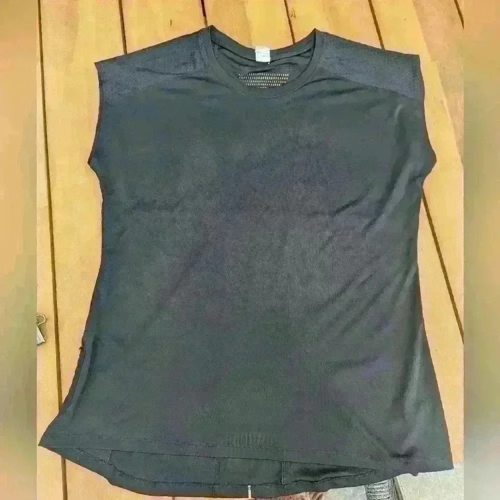 Champion 9 Runners shirt Size XL w/key pocket
